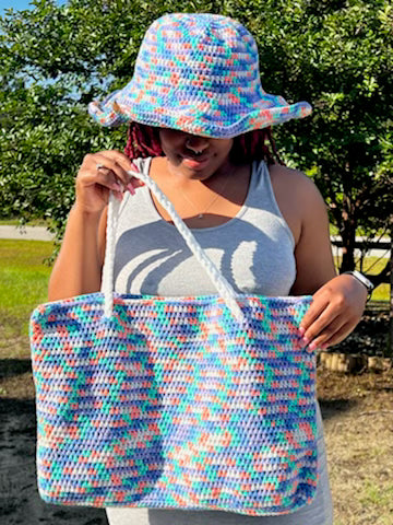 Sun hat and tote